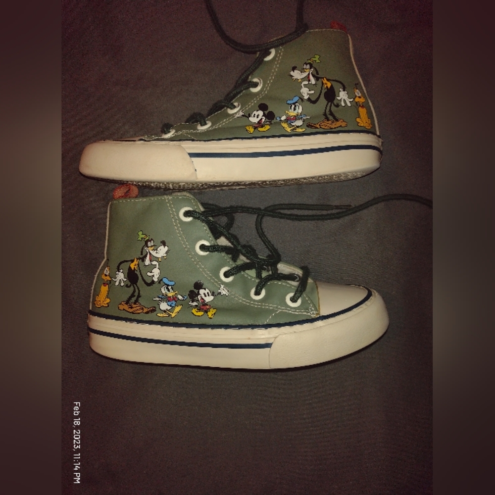Zara Mickey Mouse White Canvas Hi Top Shoes Size 29 U.S. 5 converse style kids